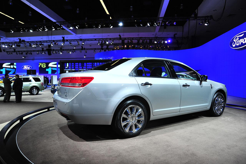 Illustration for article titled 2010 Mercury Milan, Hybrid And Lincoln MKZ: Live Cars For The Pulse-Free